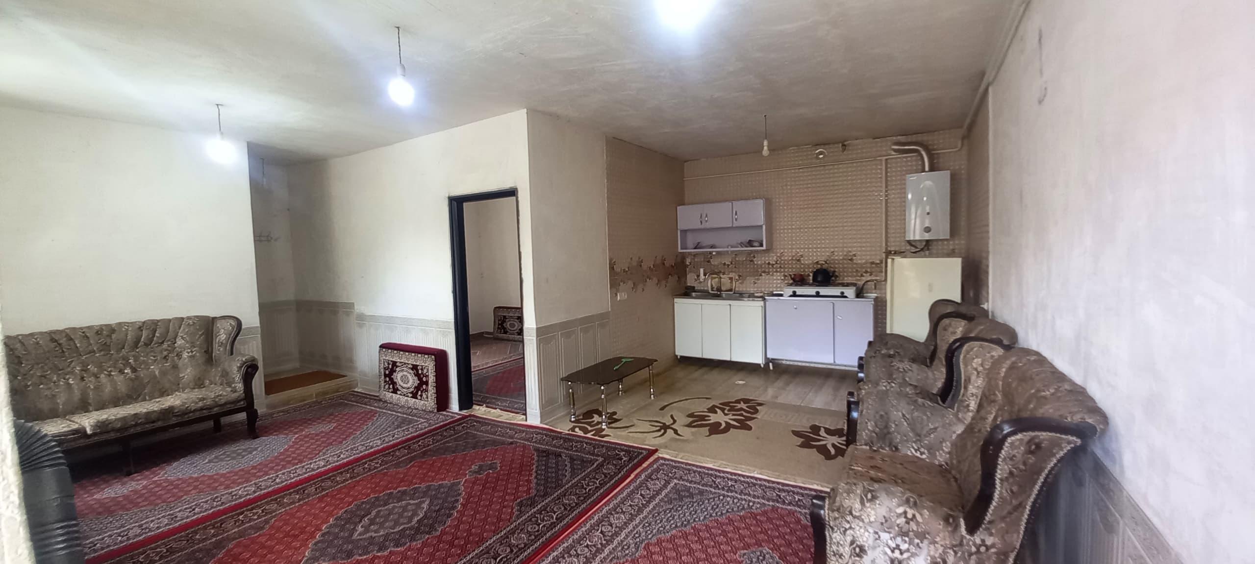 اقامتگاه بوم گردی گل لاله 