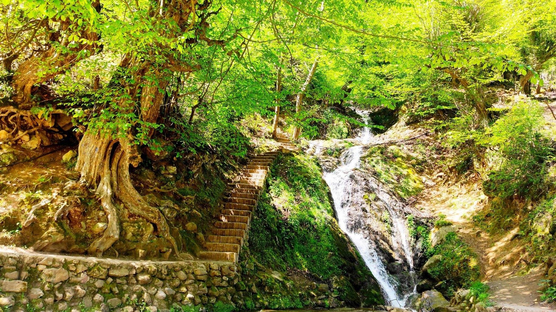 ویلا یک خوابه کنار رودخانه 