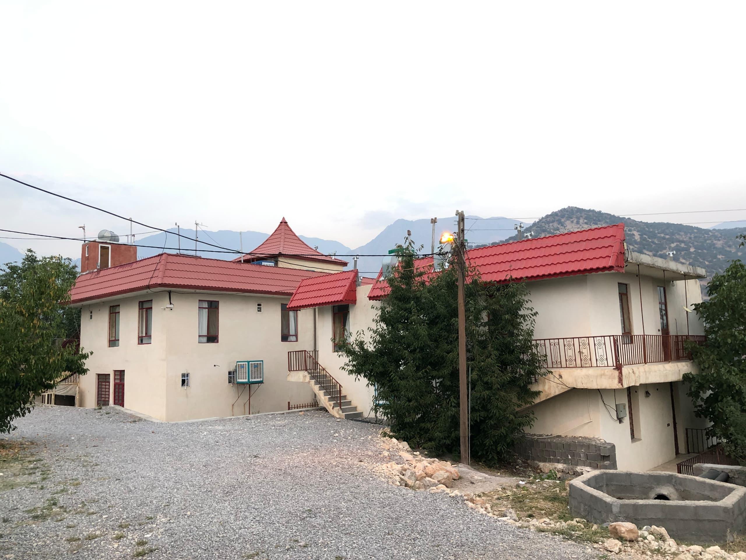 سوئیت لبه پرتگاه در سی سخت