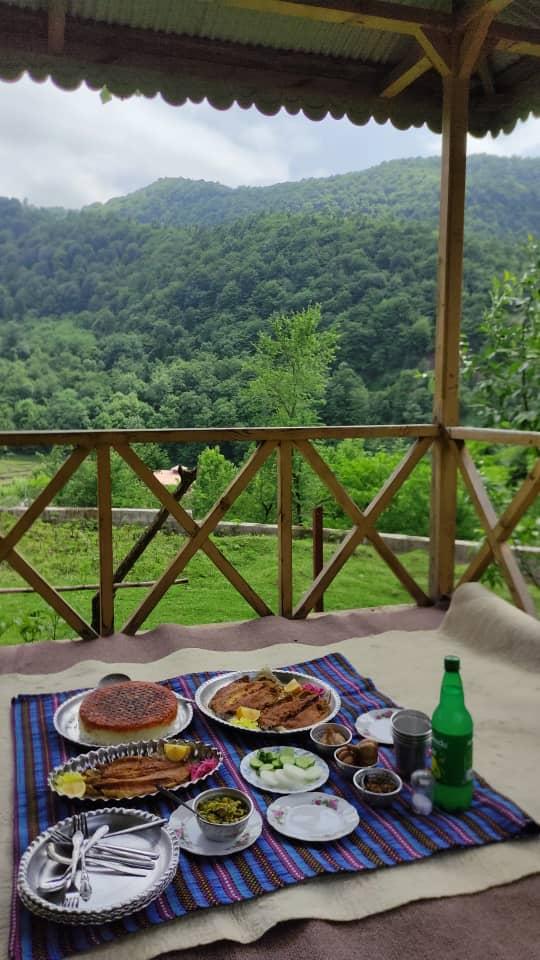 بوم گردی ماه نشین در رودبار