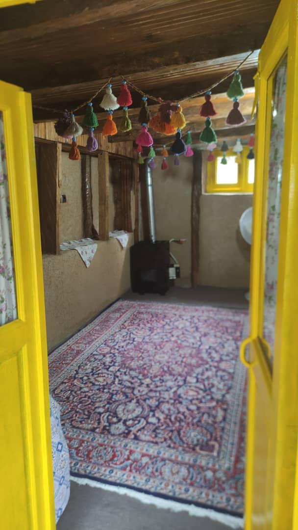 بوم گردی ماه نشین در رودبار