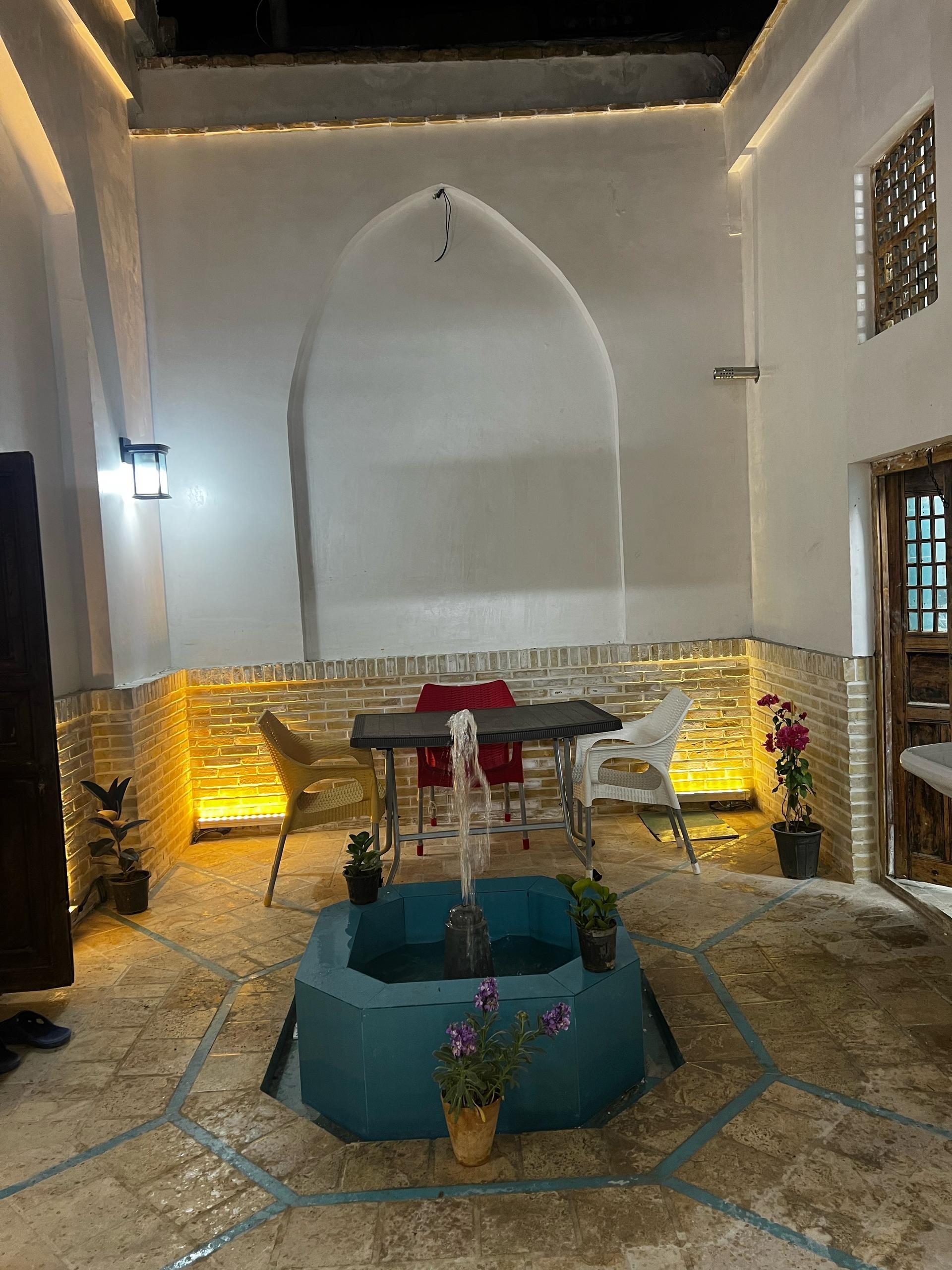 اقامتگاه بوم‌گردی ماه‌نشین 