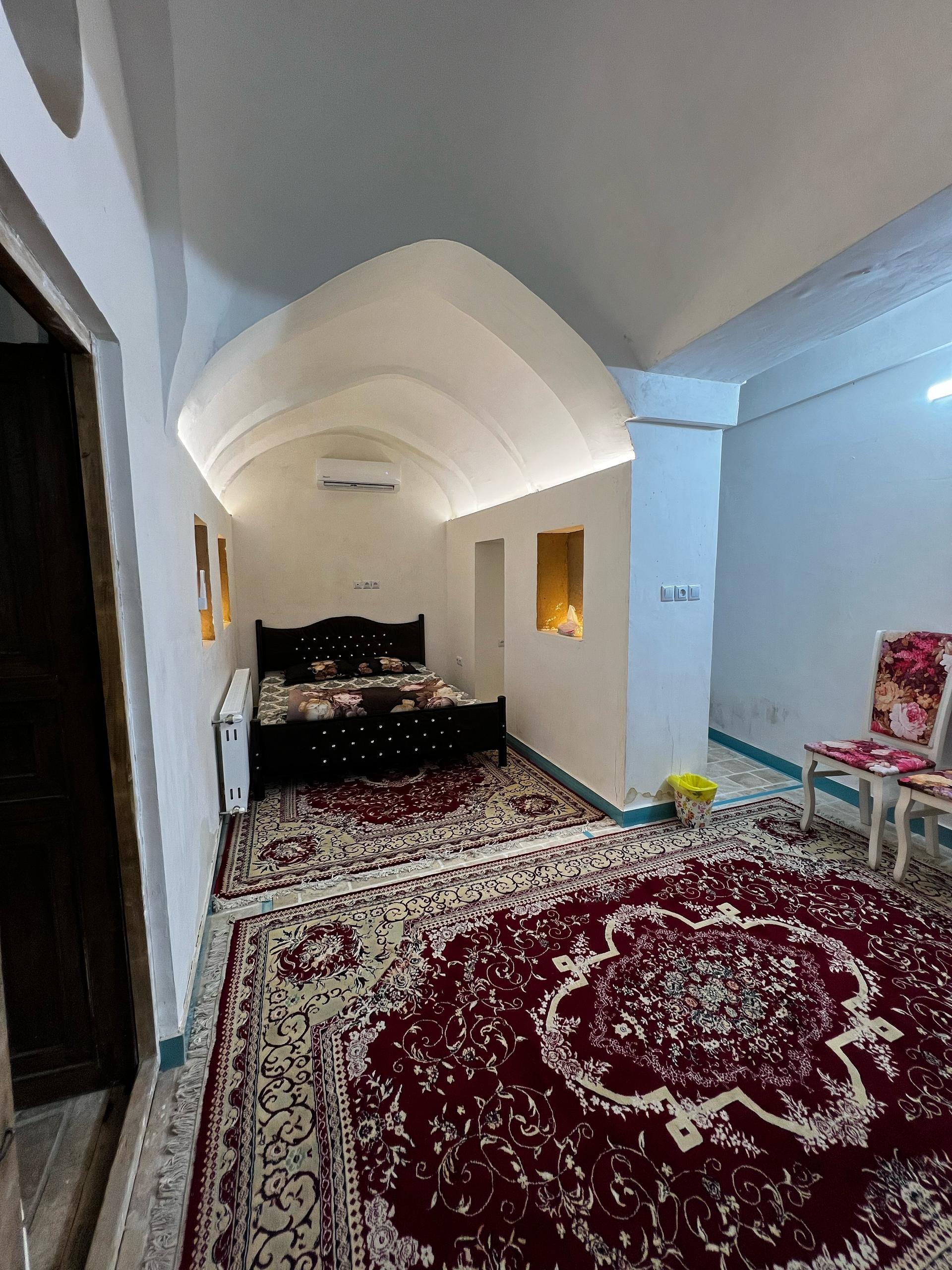 اقامتگاه بوم‌گردی ماه‌نشین 