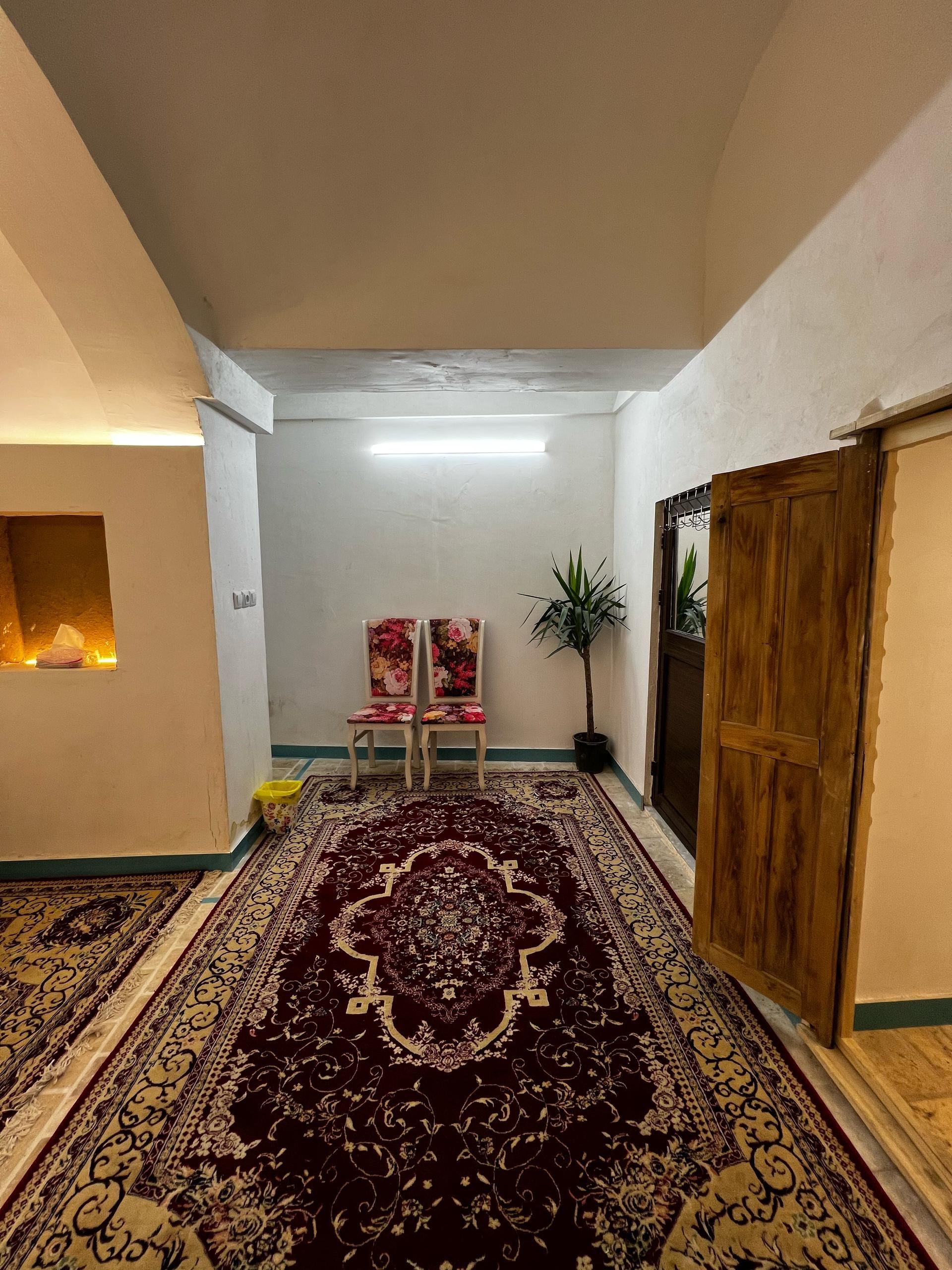 اقامتگاه بوم‌گردی ماه‌نشین 