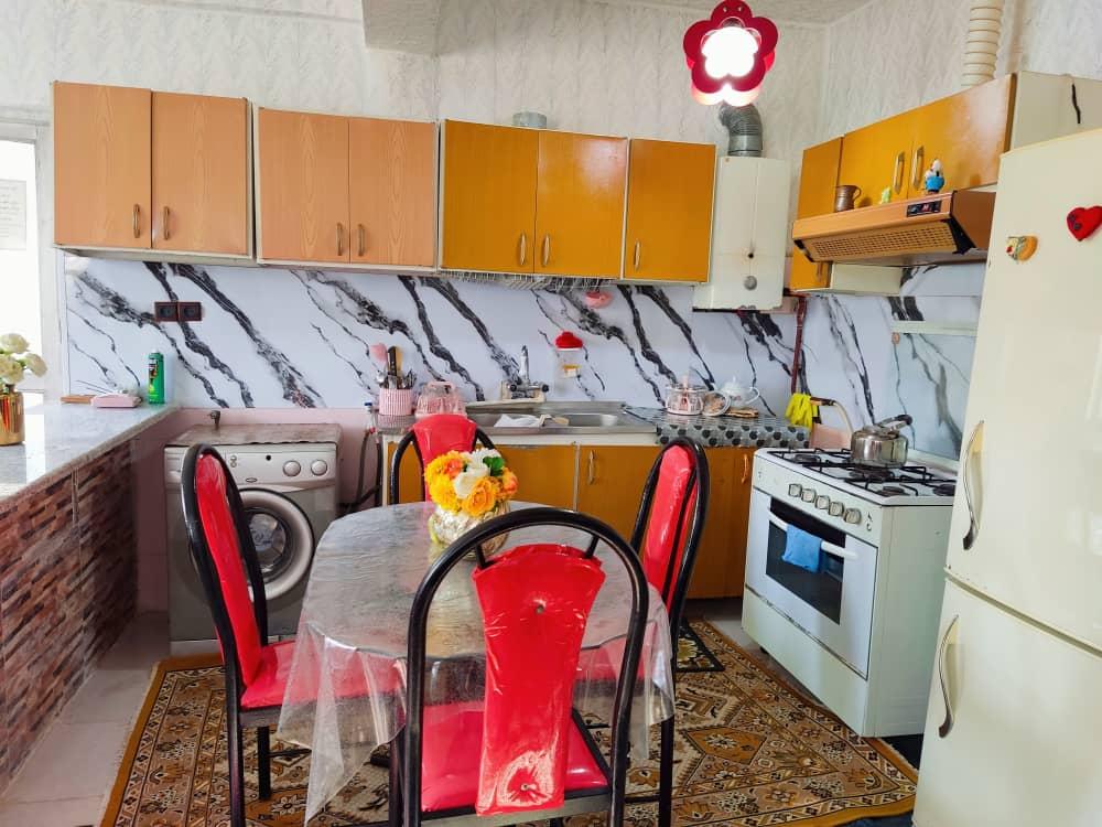 ویلای دوخوابه با حیاطی سرسبز