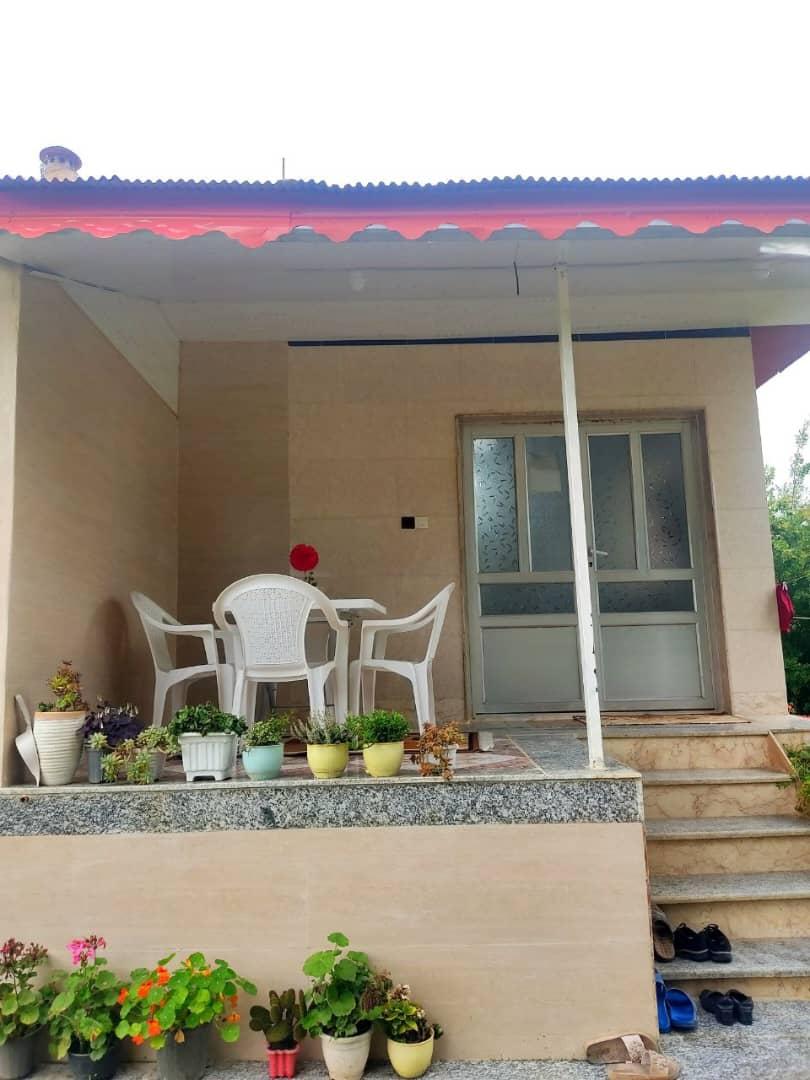 ویلای دوخوابه با حیاطی سرسبز