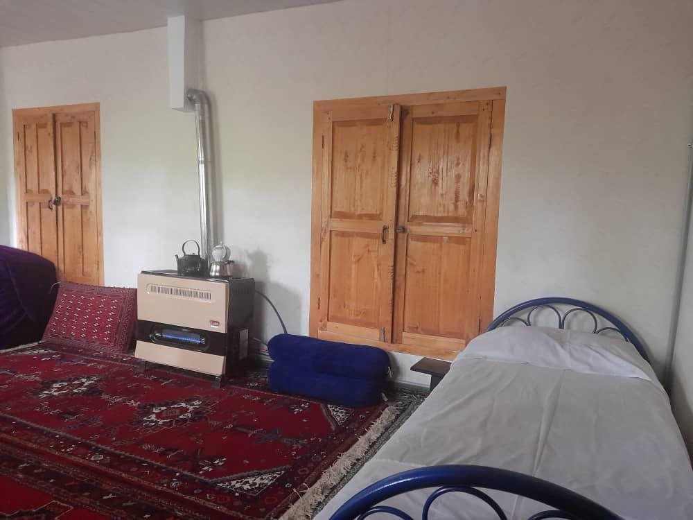 خانه باغ سر سبز در طالقان