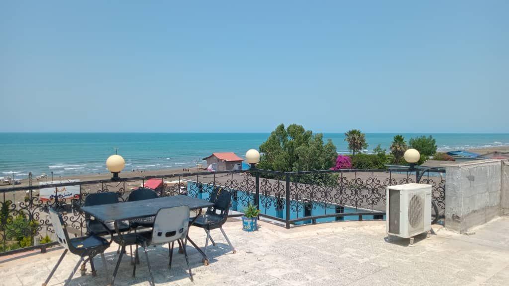 سوئیت ساحلی رو به دریا کاسپین11