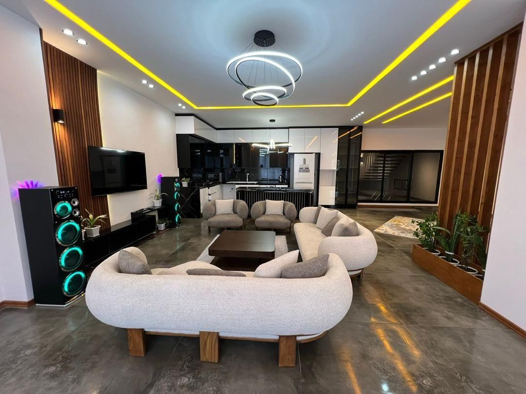 ویلایی مدرن استخر دار