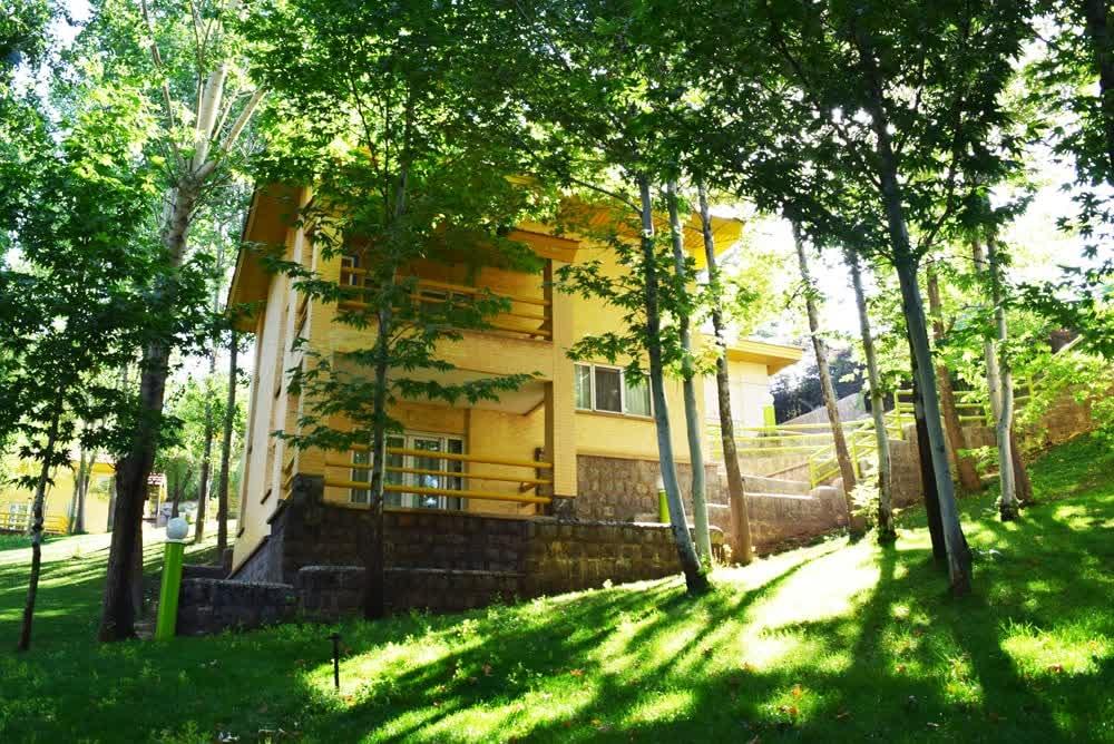 ویلای تک خواب سرسبز چادگان