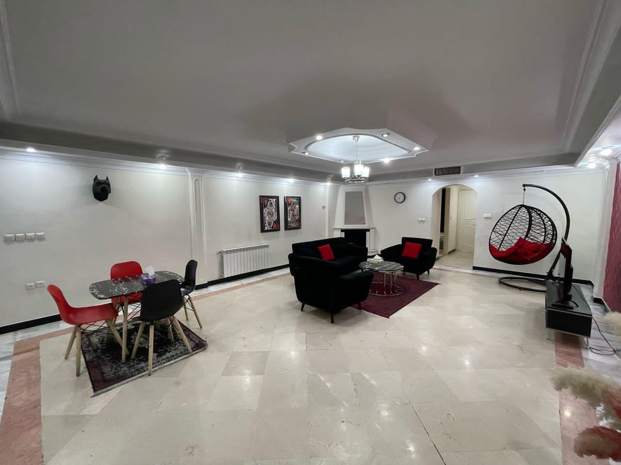  آپارتمان دوخوابه تمیز