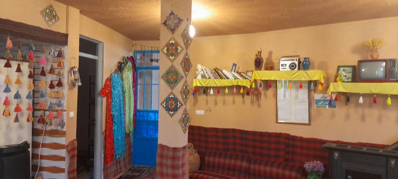 بومگردی دربست تک خواب هانیس