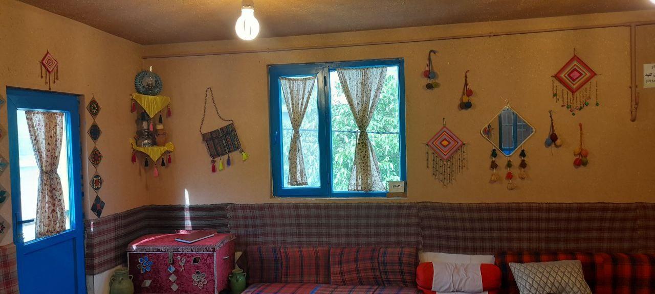 بومگردی  واقامتگاه هانیس 