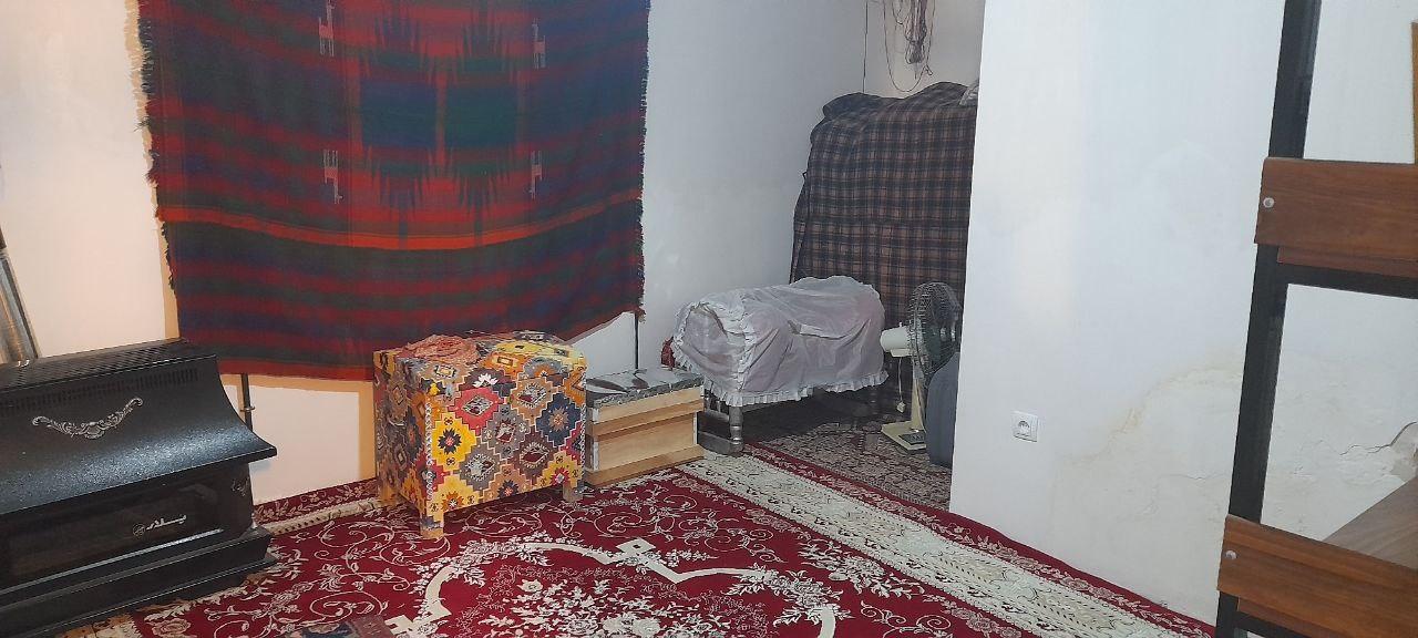 بومگردی  واقامتگاه هانیس 