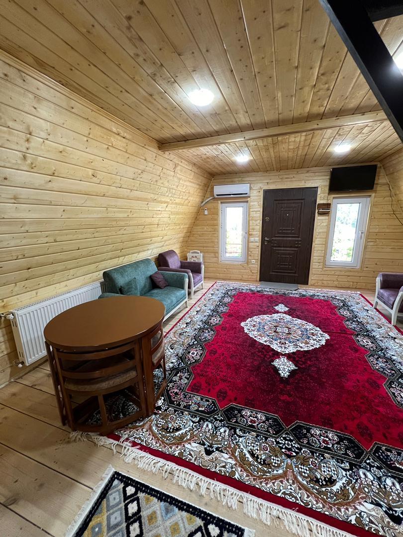 کلبه چوبی سوئیسی مهرسام 