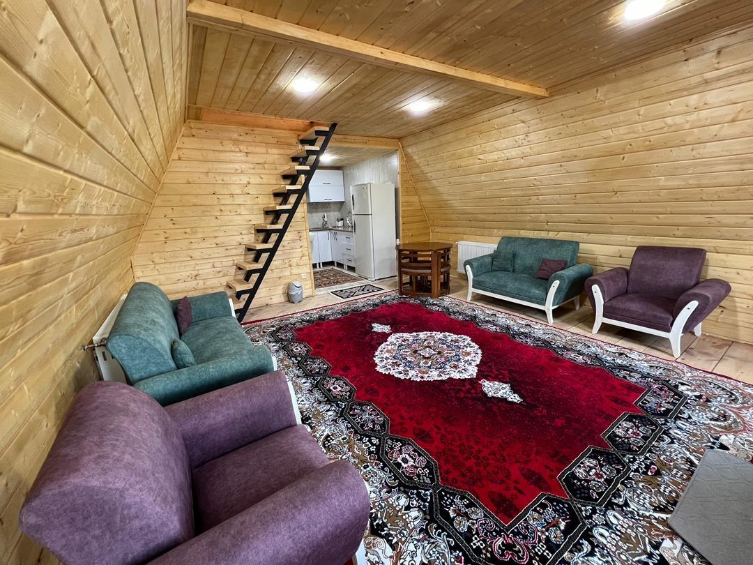 کلبه چوبی سوئیسی مهرسام 