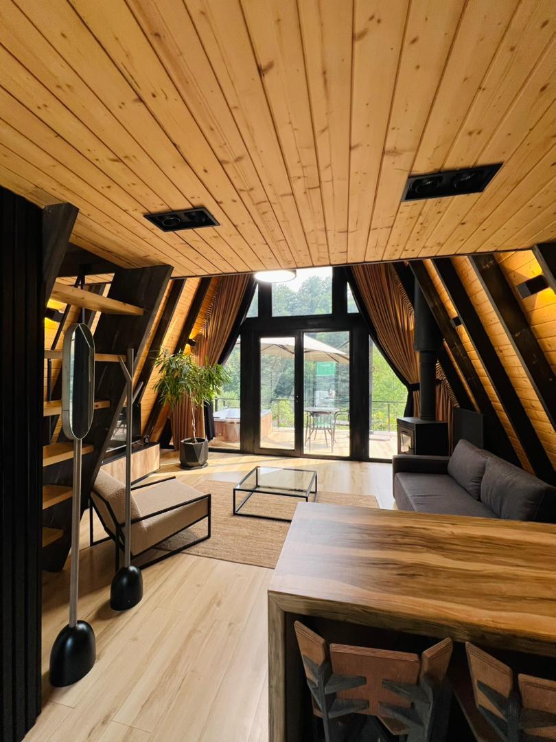 رزرو کلبه سوئیسی جکوزی دار دهلی