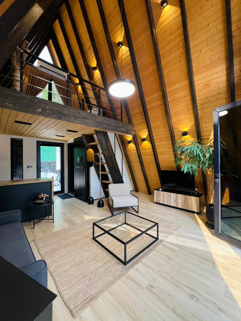 رزرو کلبه سوئیسی جکوزی دار دهلی