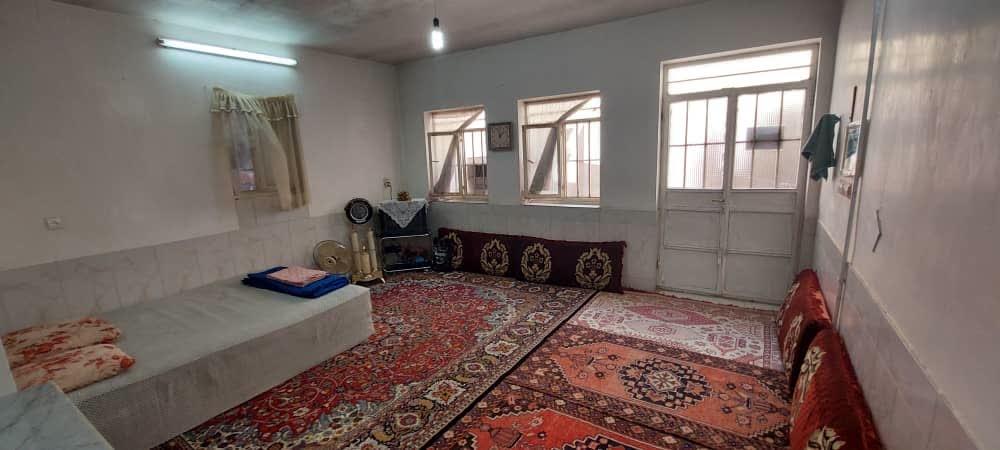 منزل دربست نزدیک مقبره خیام