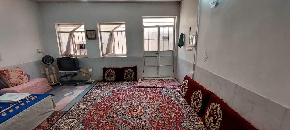 منزل دربست نزدیک مقبره خیام