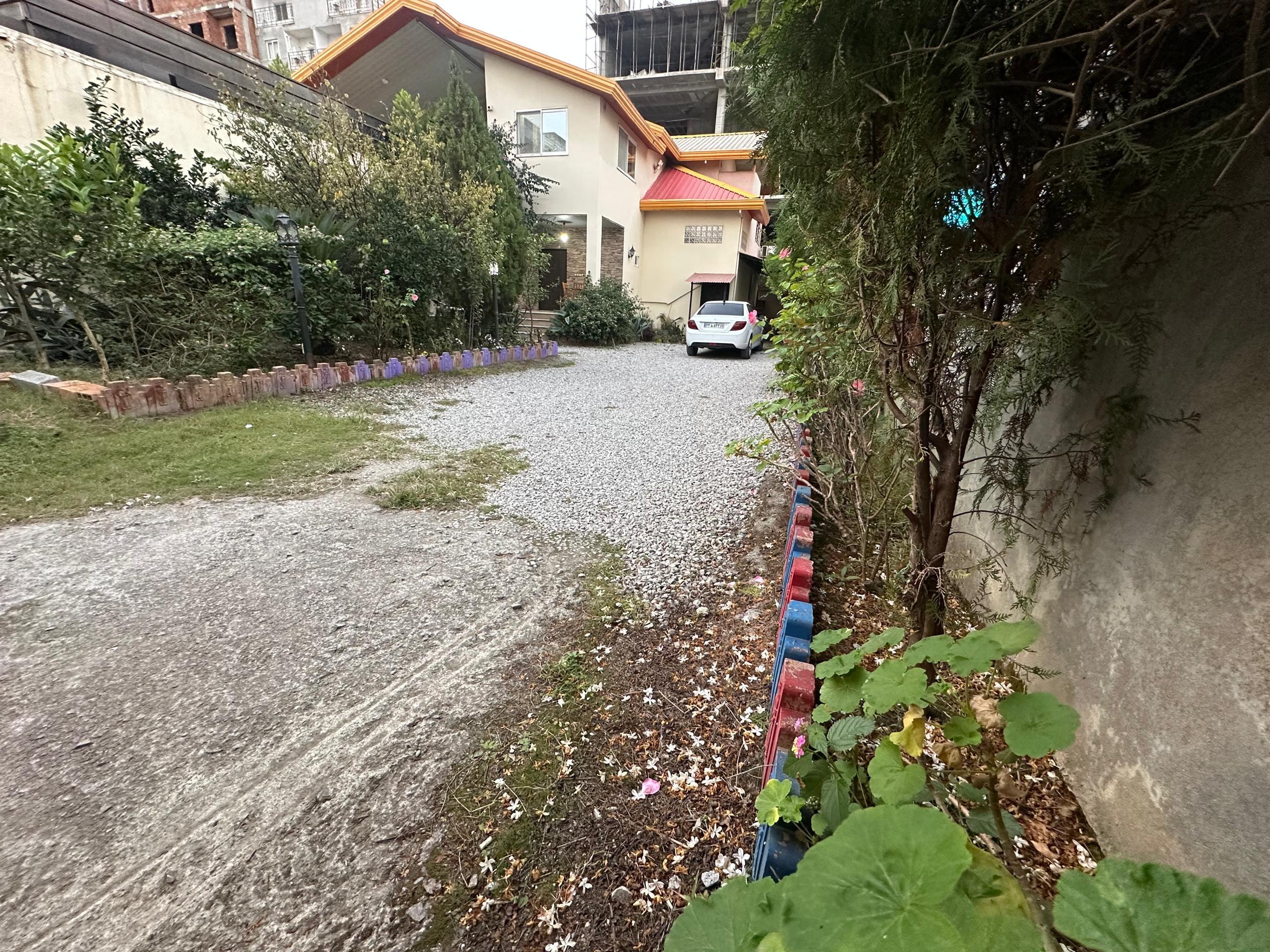 ویلا استخردار فانوس خانوادگی