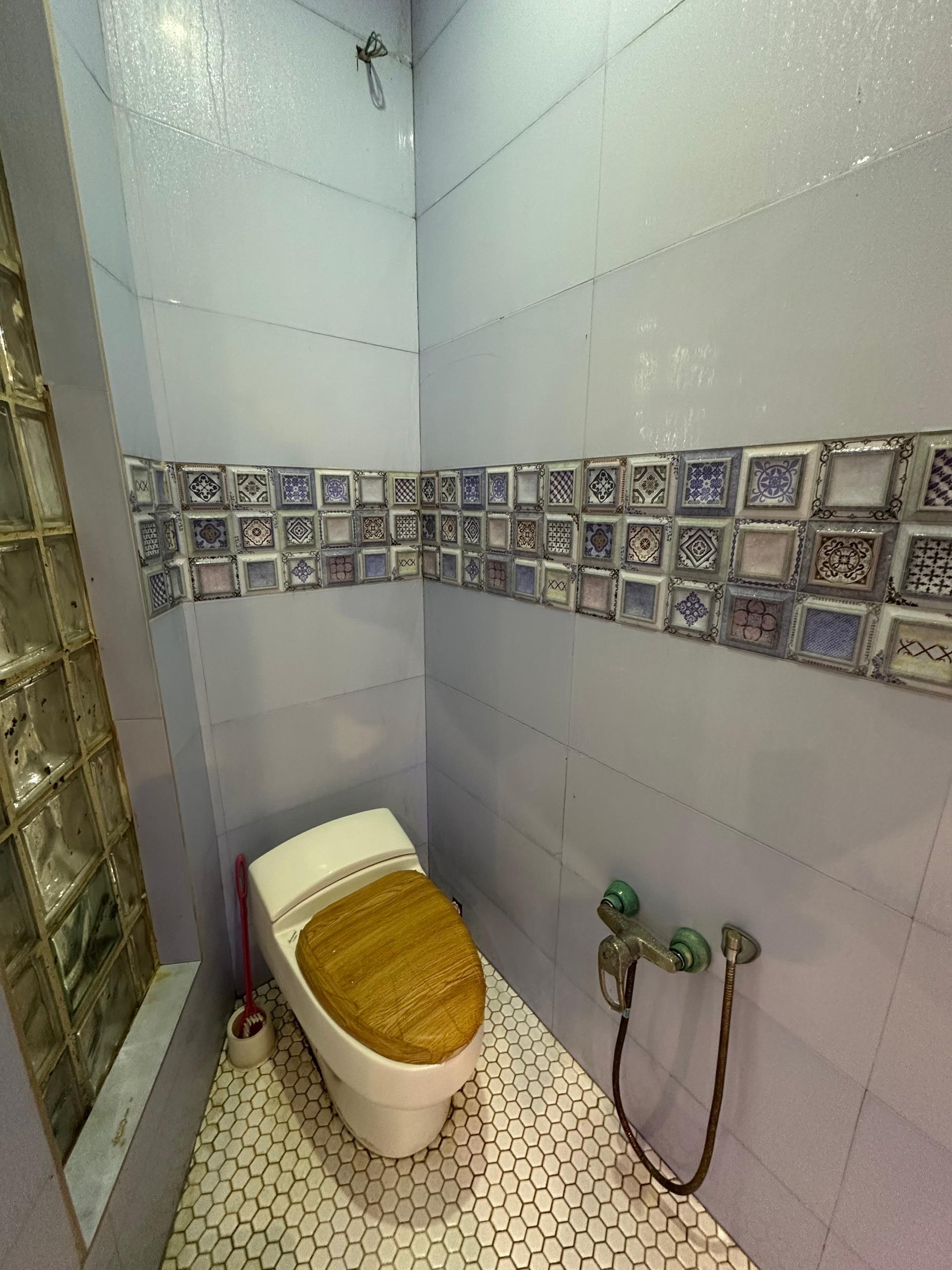 ویلا استخردار فانوس خانوادگی