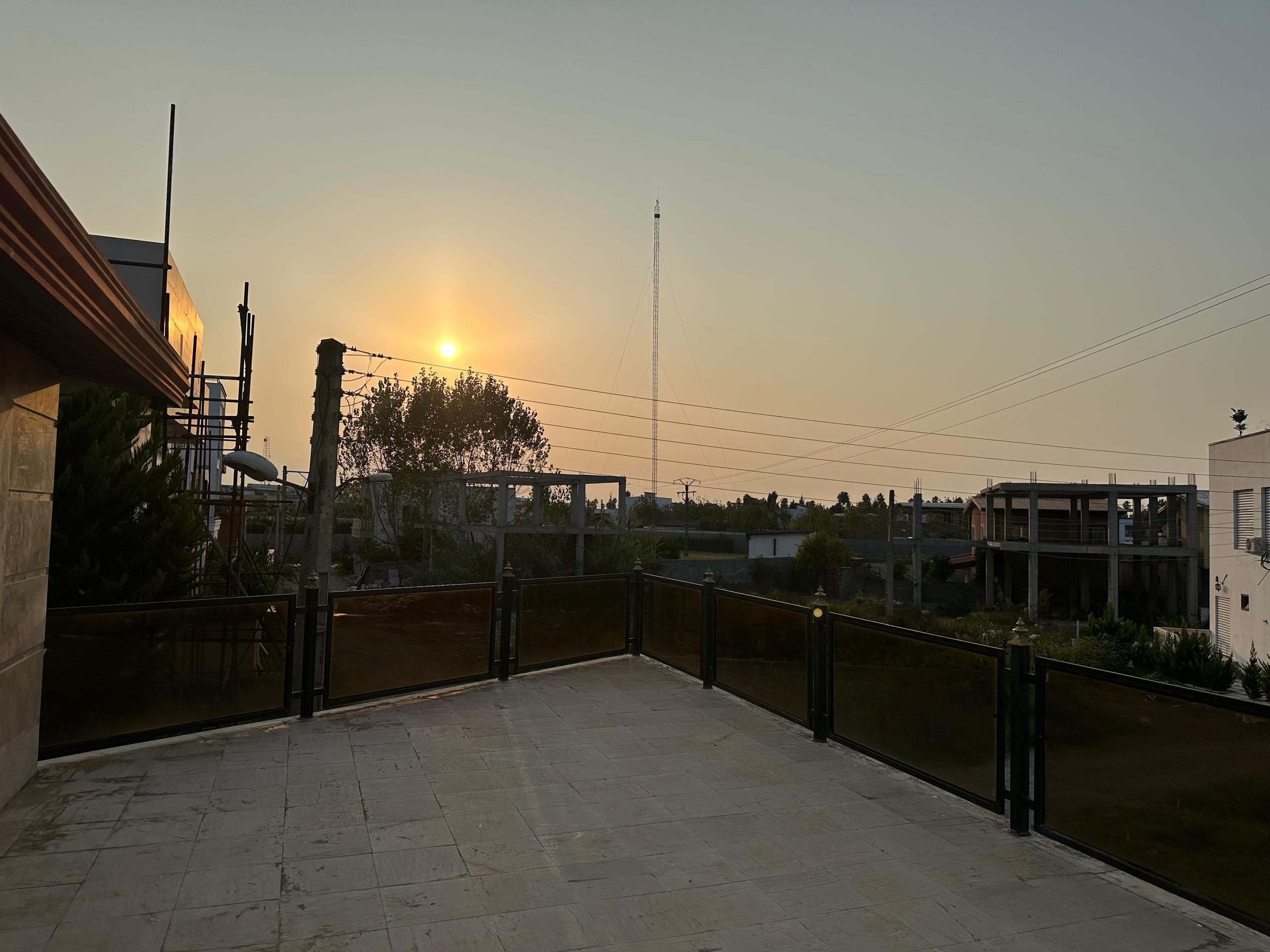 ویلا استخردار فانوس آبی