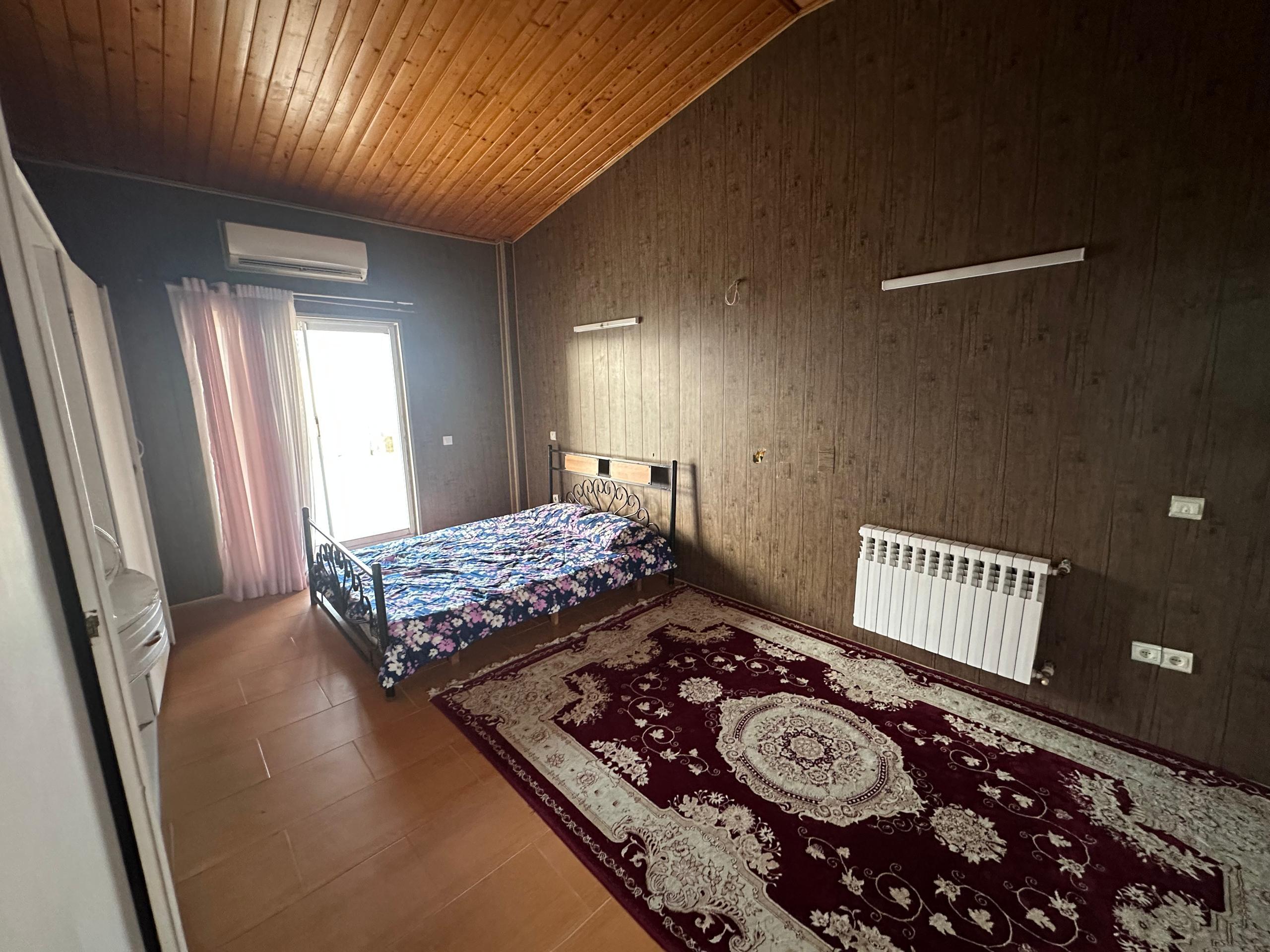 ویلا استخردار فانوس آبی