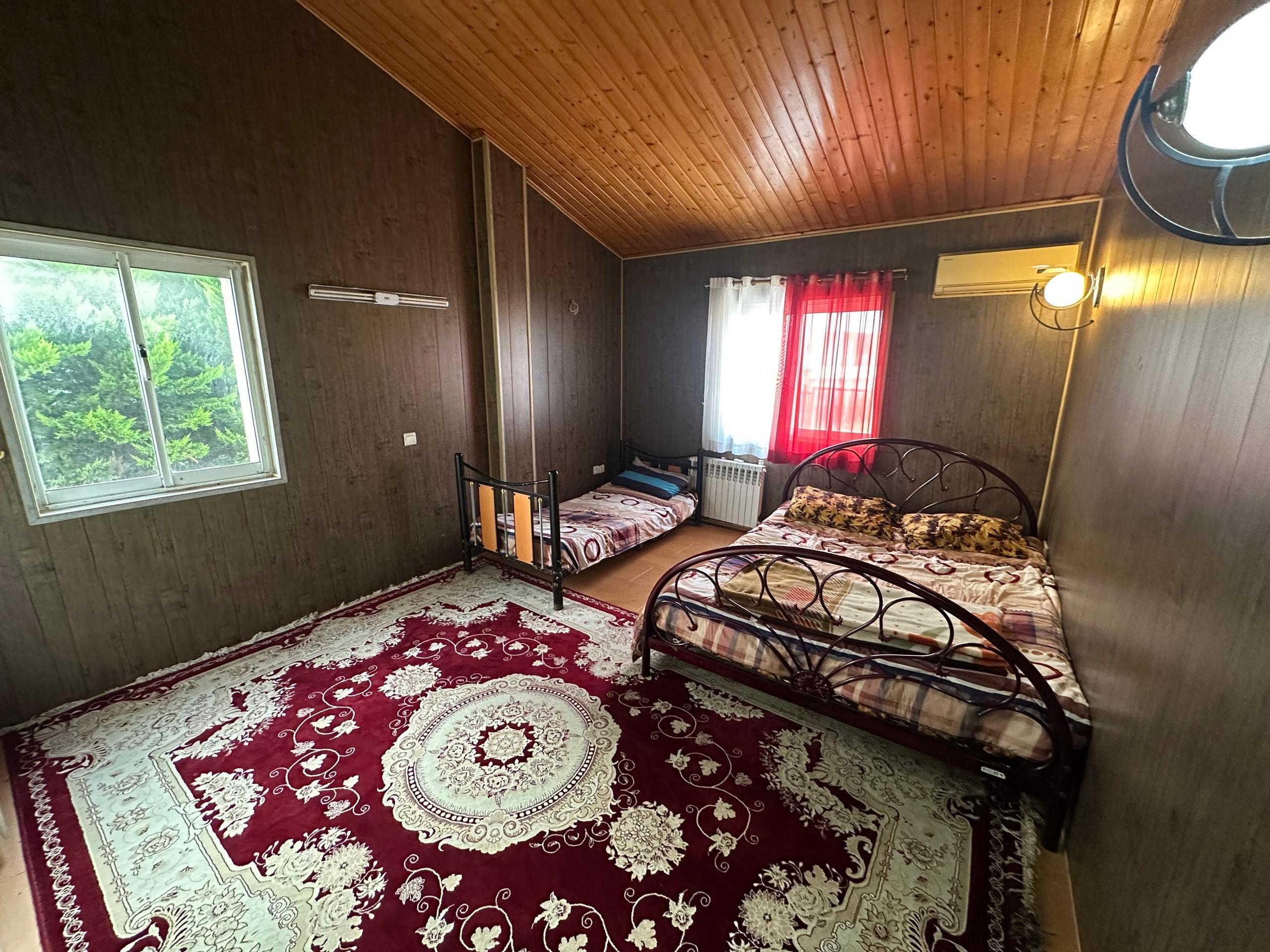 ویلا استخردار فانوس آبی