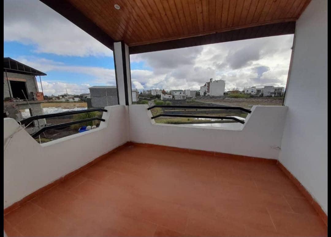 ویلا استخردار فانوس آبی