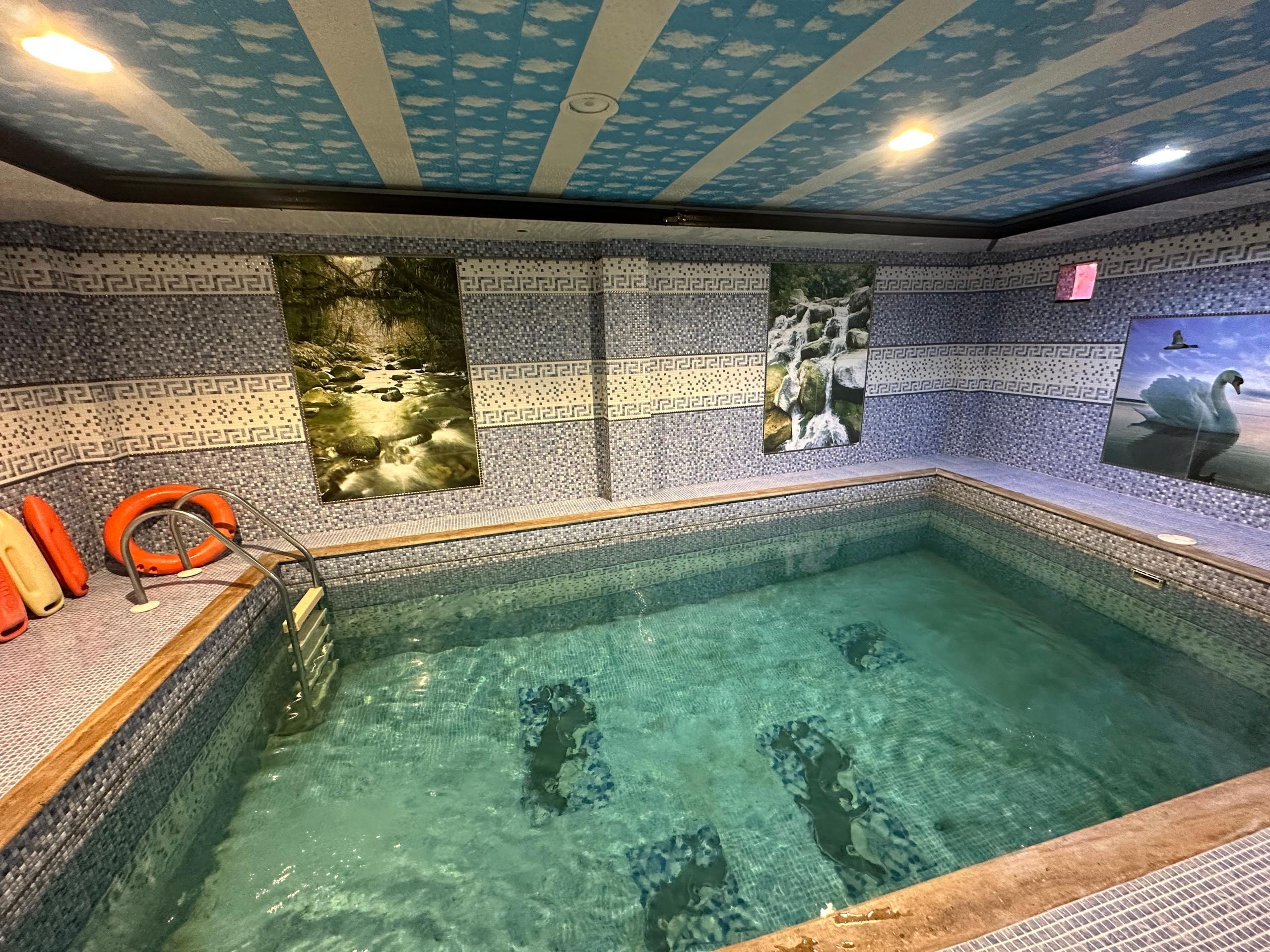 ویلا استخردار فانوس شهرکی