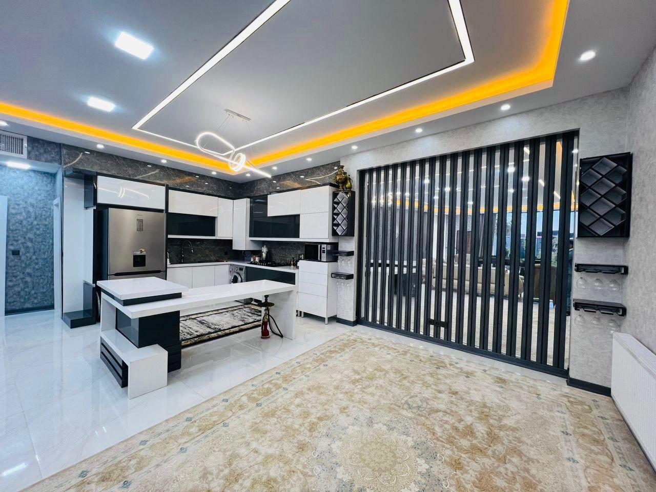 ویلایی دو خوابه استخردار سرسبز