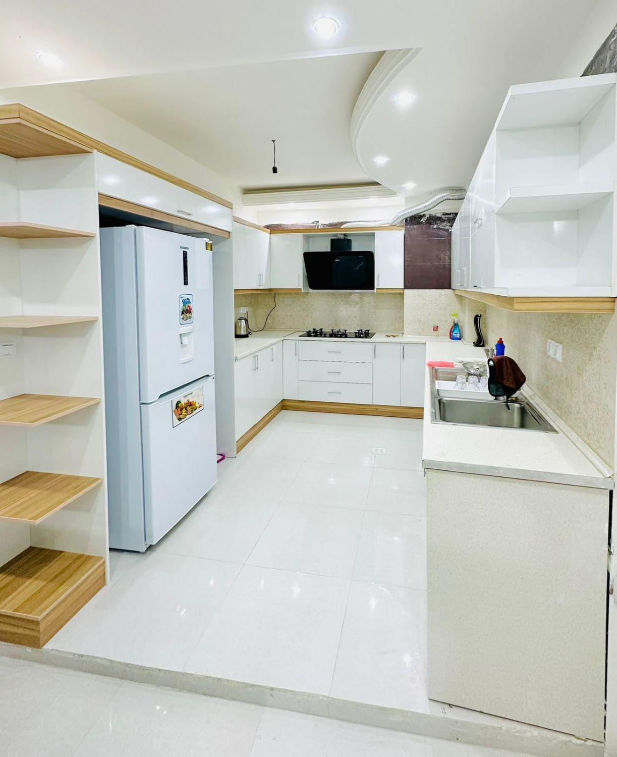 دو خوابه شیک چابهار