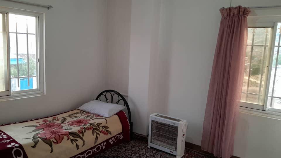 واحد تک خوابه شهمیرزاد 