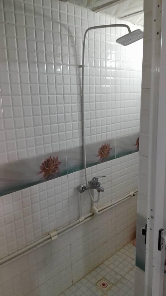 واحد تک خوابه شهمیرزاد 