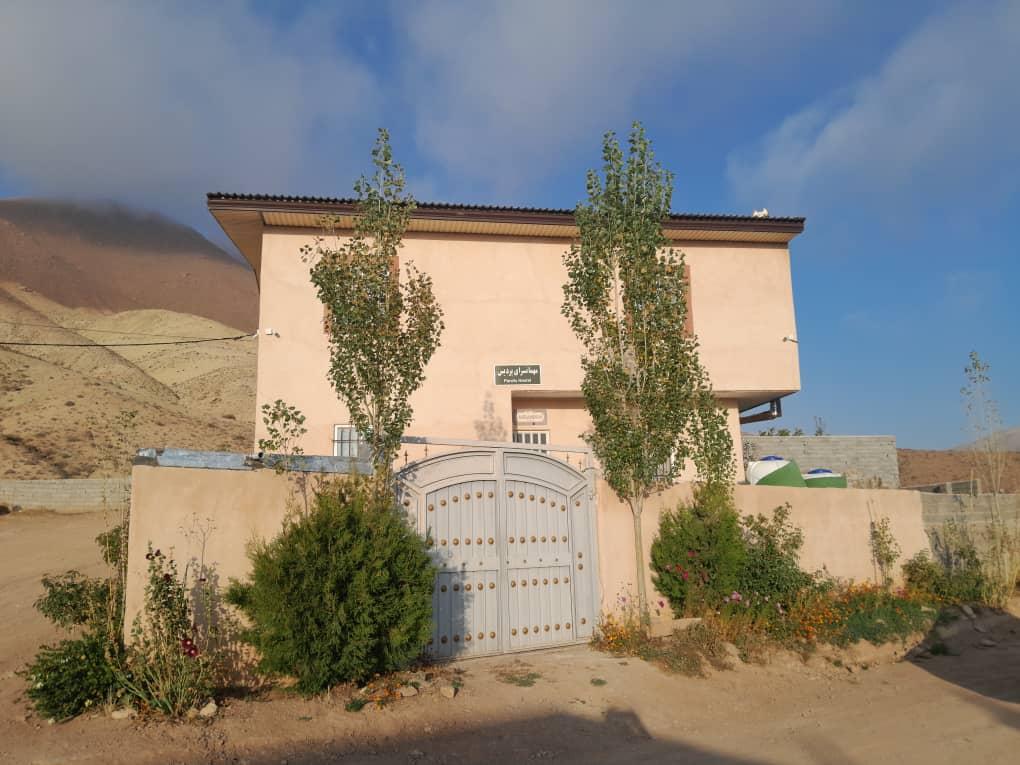 واحد تک خوابه شهمیرزاد 