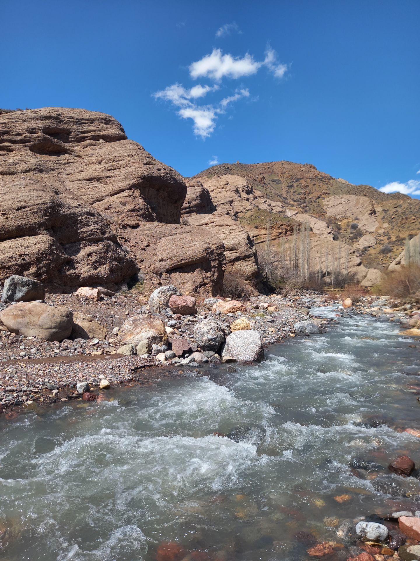 اجاره آپارتمان دربست در الموت 