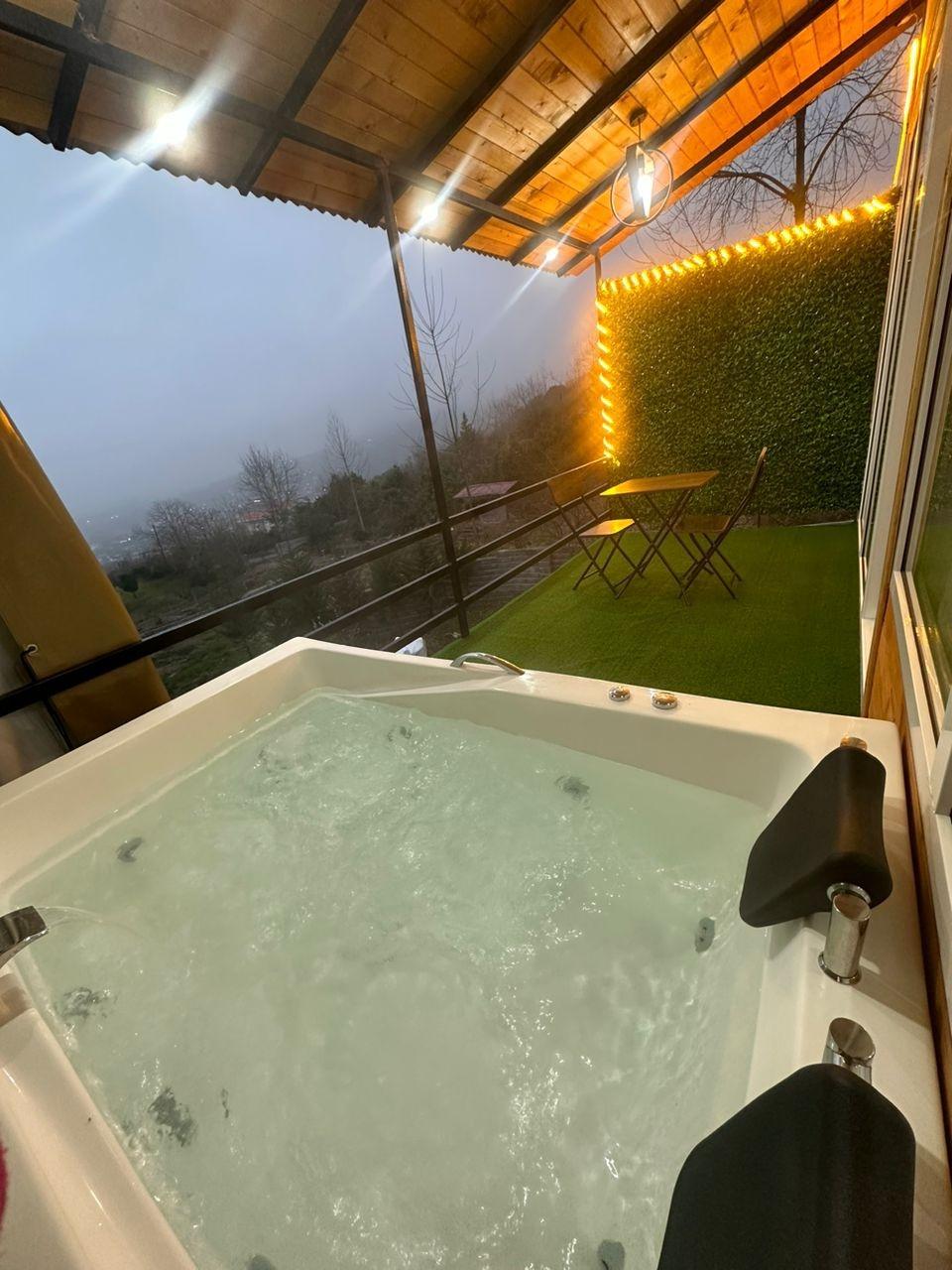 کلبه تک خواب جکوزی دار هایلین 