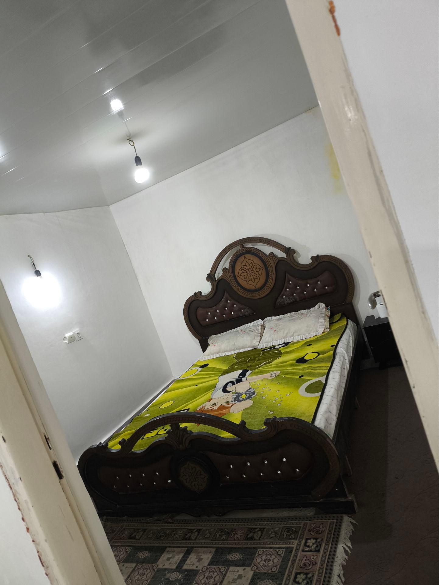آپارتمان دو خوابه تمیز