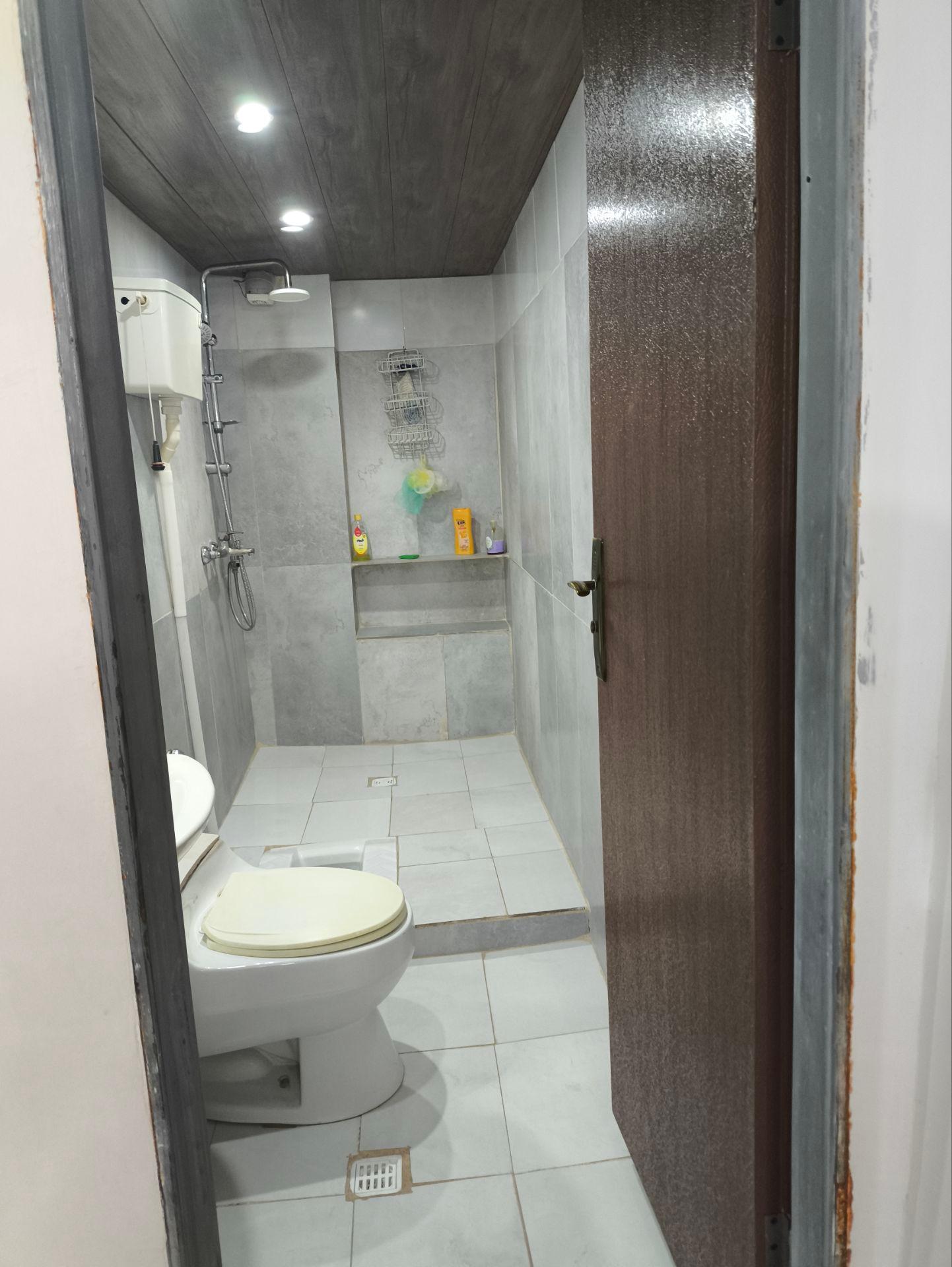 آپارتمان دو خوابه تمیز