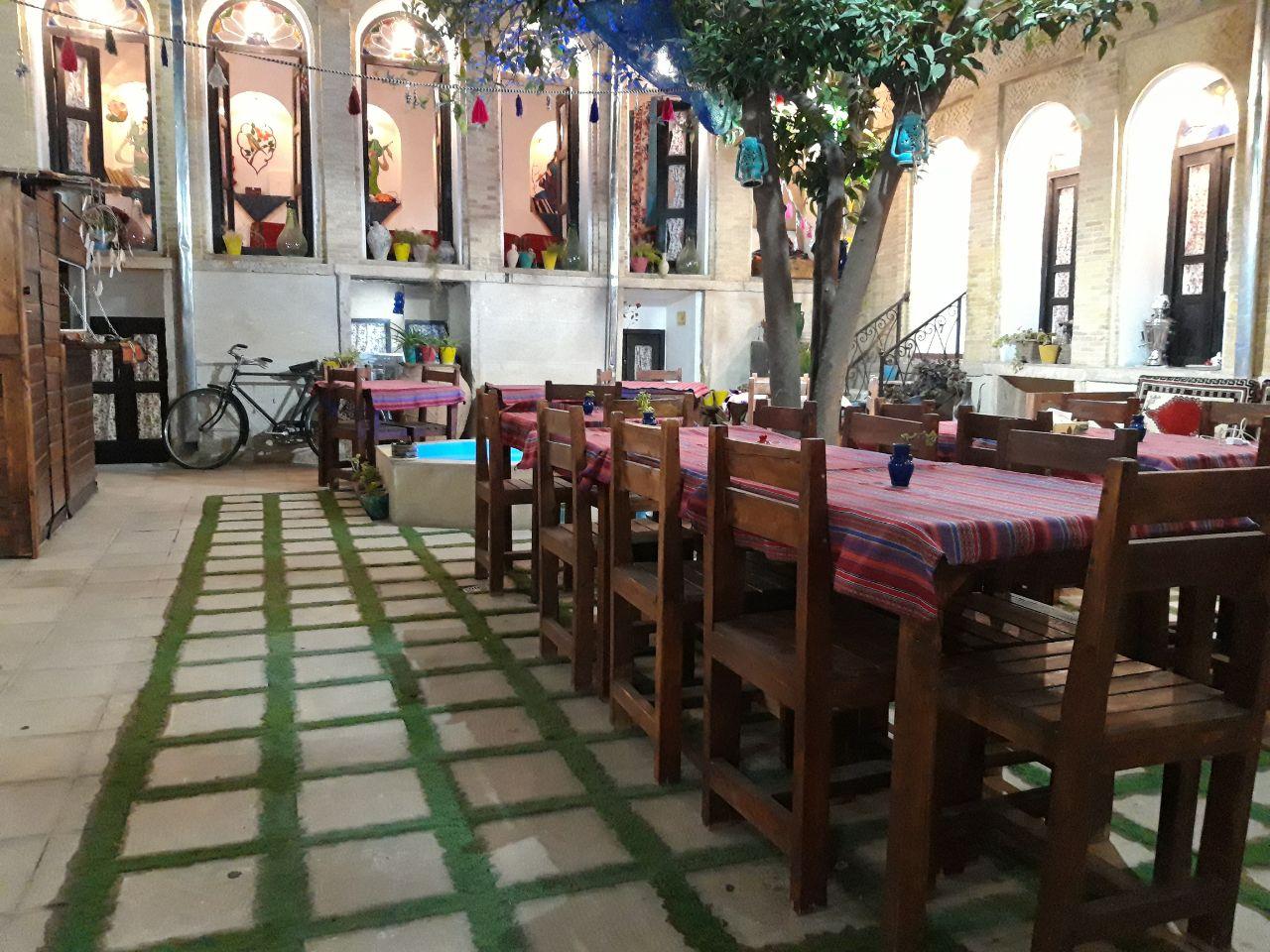 اجاره اقامتگاه بومگردی در شیراز