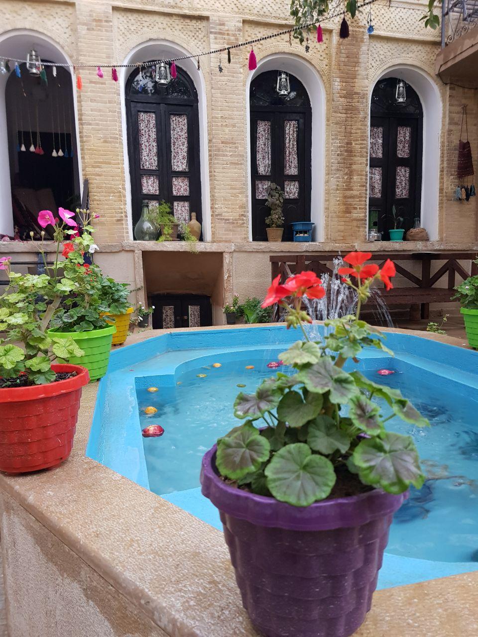 اجاره اقامتگاه بومگردی در شیراز