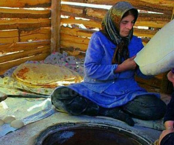 اقامتگاه بومگردی اله آموت 