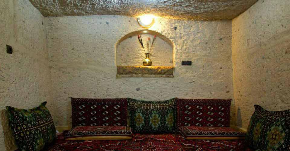 بوم گردی در کندوان