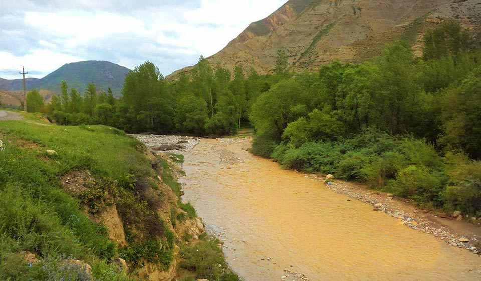 اقامتگاه بوم گردی در ورزقان
