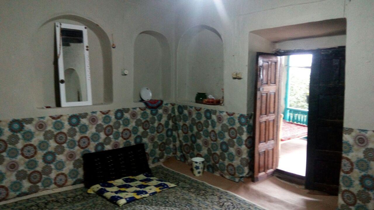اتاق 2
