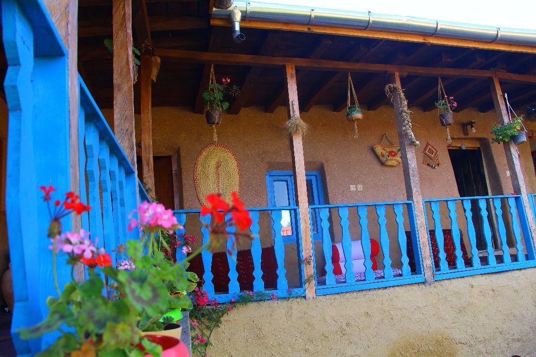 اقامتگاه بوم گردی ماه جون