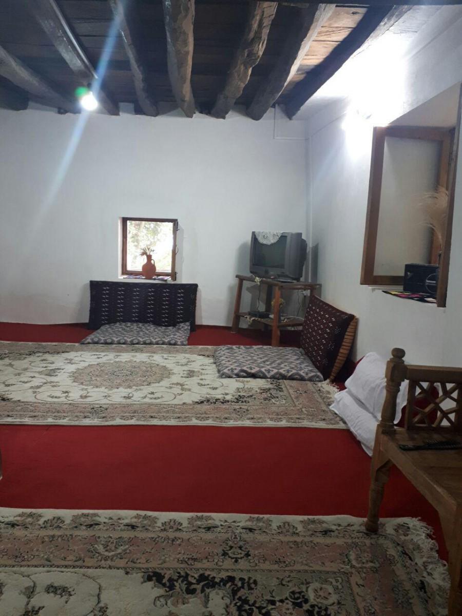 اقامتگاه بوم گردی جاده دوهزار