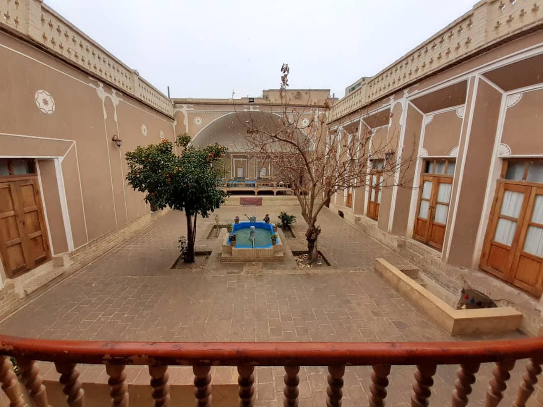 اتاق 106