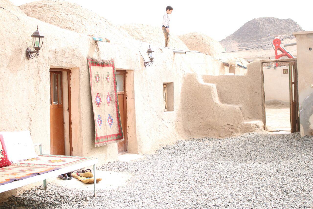 اقامتگاه بوم گردی در بیارجمند